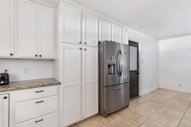 1016 Lynnwood Avenue, Liberty, TX 77575