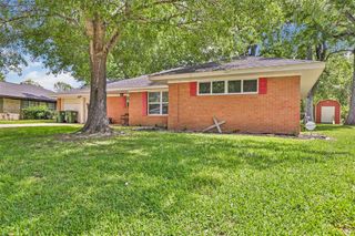 1016 Lynnwood Avenue, Liberty, TX 77575