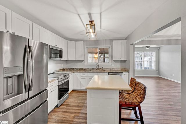 30 Kennebec Lane, Simpsonville, SC 29681