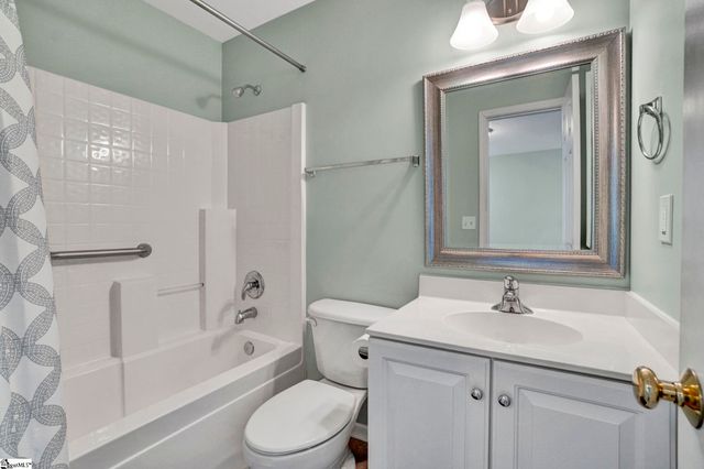 30 Kennebec Lane, Simpsonville, SC 29681