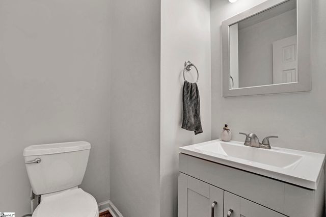 30 Kennebec Lane, Simpsonville, SC 29681