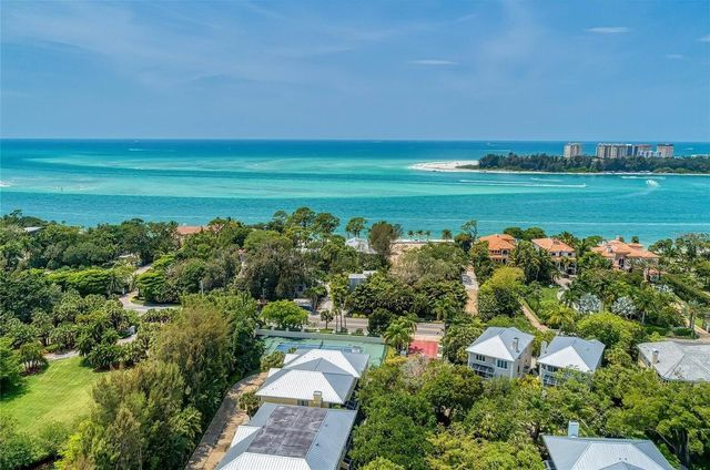 4050 HIGEL AVENUE, Sarasota, FL 34242