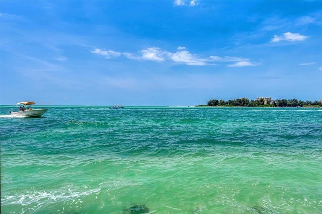 4050 HIGEL AVENUE, Sarasota, FL 34242
