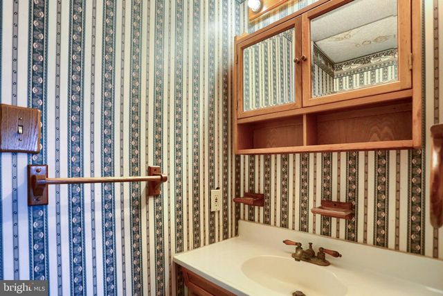 6035 WERTZVILLE RD, Enola, PA 17025