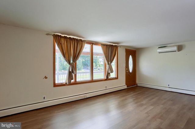 6035 WERTZVILLE RD, Enola, PA 17025