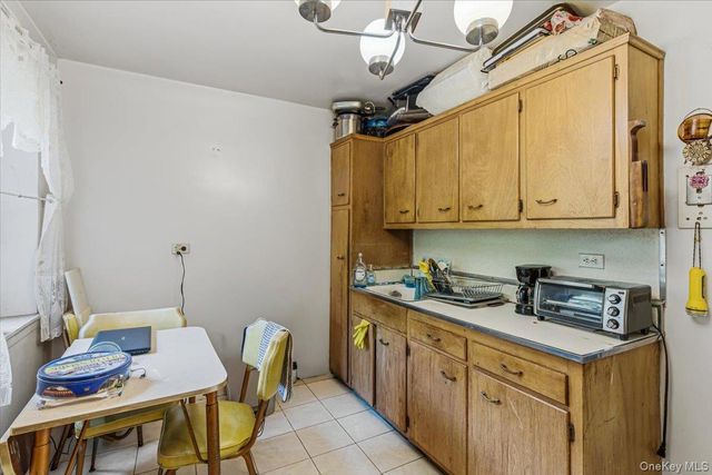 99-10 60th Avenue 2B, Corona, NY 11368