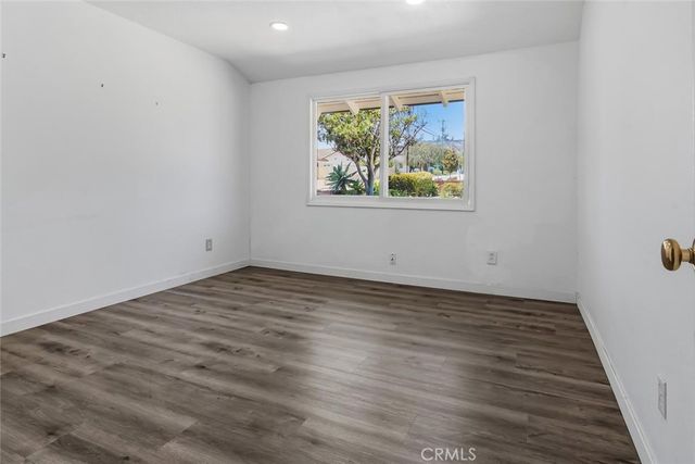 4 Mansfield Lane, Camarillo, CA 93010