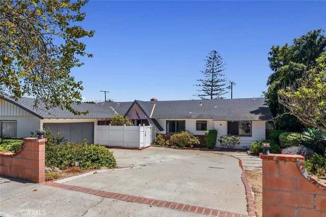 4 Mansfield Lane, Camarillo, CA 93010
