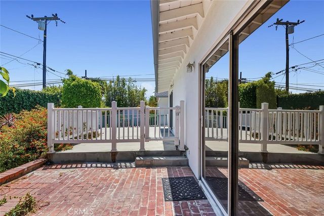 4 Mansfield Lane, Camarillo, CA 93010