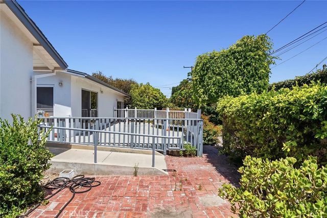 4 Mansfield Lane, Camarillo, CA 93010