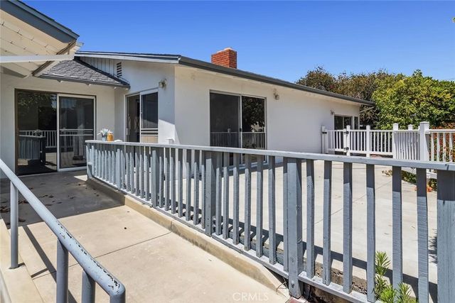 4 Mansfield Lane, Camarillo, CA 93010