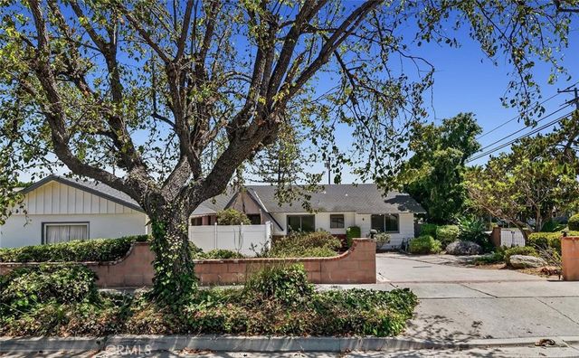 4 Mansfield Lane, Camarillo, CA 93010