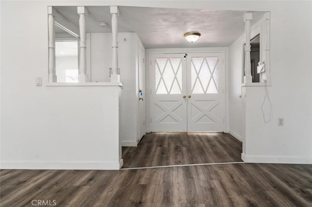 4 Mansfield Lane, Camarillo, CA 93010