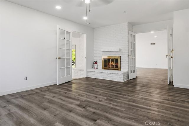 4 Mansfield Lane, Camarillo, CA 93010