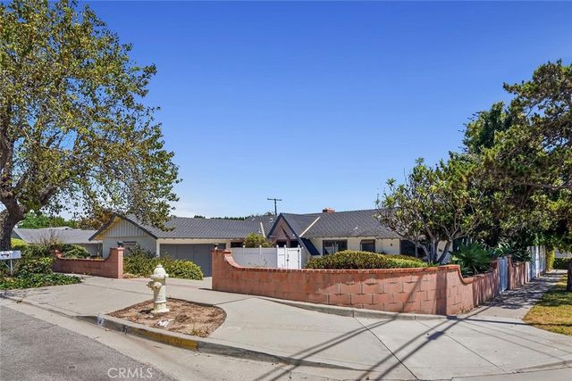 4 Mansfield Lane, Camarillo, CA 93010