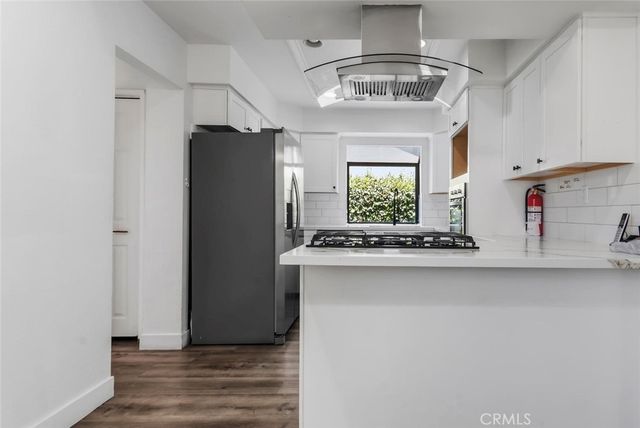 4 Mansfield Lane, Camarillo, CA 93010