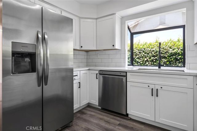 4 Mansfield Lane, Camarillo, CA 93010