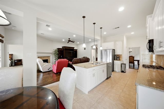 8313 Bayberry Avenue, Lantana, TX 76226