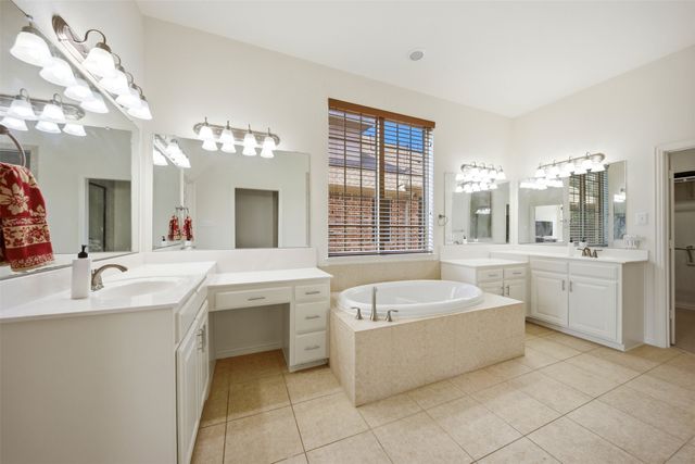 8313 Bayberry Avenue, Lantana, TX 76226
