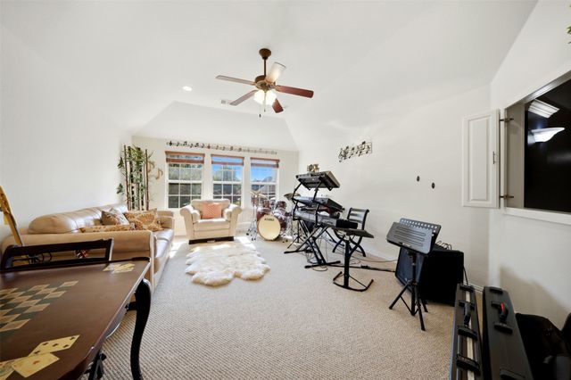 8313 Bayberry Avenue, Lantana, TX 76226