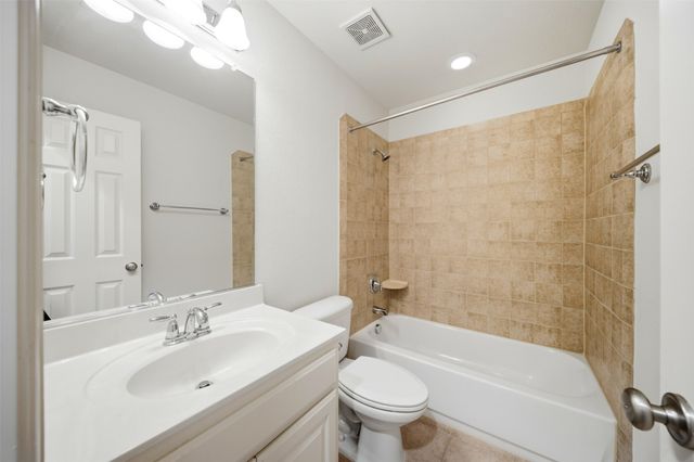 8313 Bayberry Avenue, Lantana, TX 76226