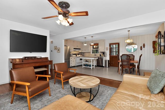 3231 Harrow Place, Charlotte, NC 28205