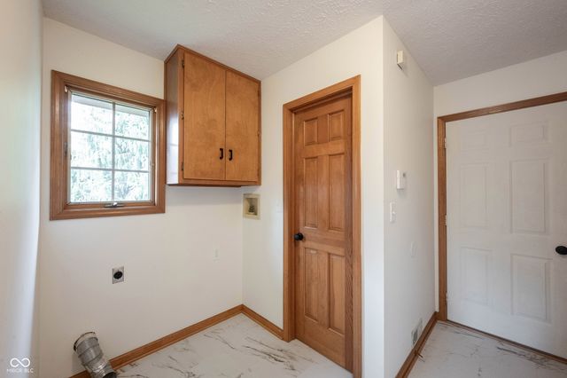 825 Eastgate Drive, Anderson, IN 46012