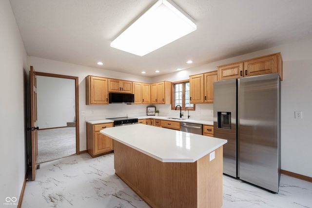 825 Eastgate Drive, Anderson, IN 46012