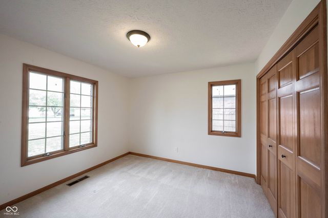 825 Eastgate Drive, Anderson, IN 46012
