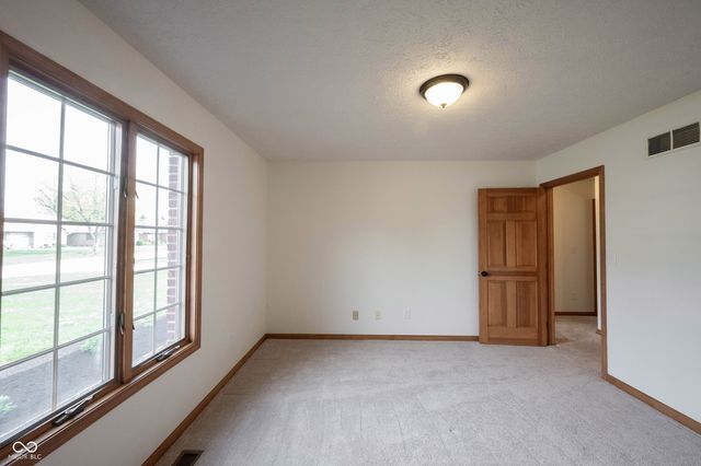 825 Eastgate Drive, Anderson, IN 46012