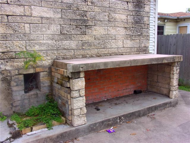 1445 Brentwood Dr, Corpus Christi, TX 78415