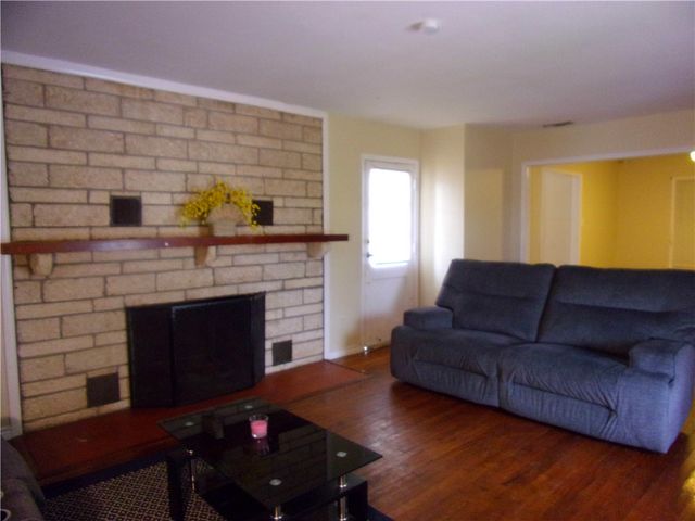 1445 Brentwood Dr, Corpus Christi, TX 78415