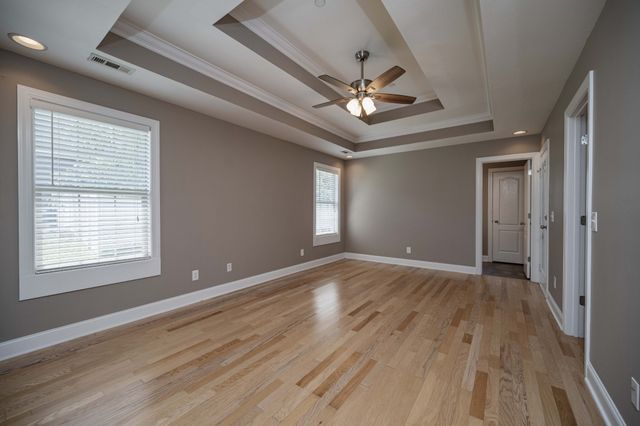 1125 Cascade Falls Dr, Murfreesboro, TN 37129