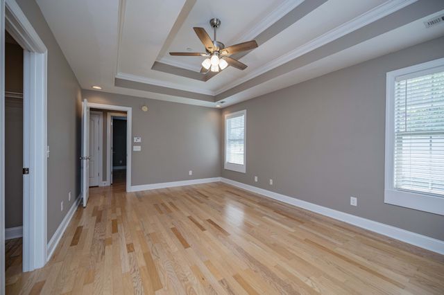 1125 Cascade Falls Dr, Murfreesboro, TN 37129