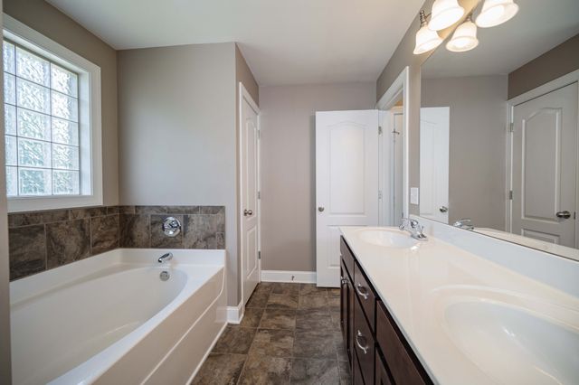 1125 Cascade Falls Dr, Murfreesboro, TN 37129