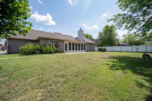 1125 Cascade Falls Dr, Murfreesboro, TN 37129