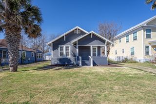 1012 W 6th ST, Taylor, TX 76574