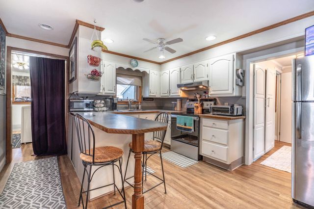 526 W Douglas Avenue, Fergus Falls, MN 56537