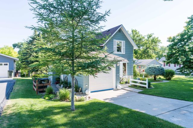 526 W Douglas Avenue, Fergus Falls, MN 56537