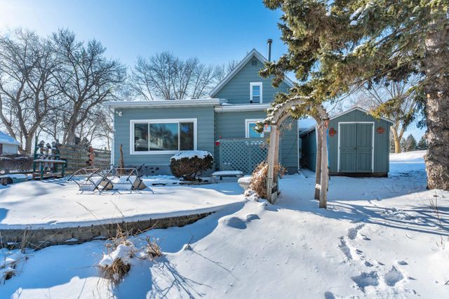526 W Douglas Avenue, Fergus Falls, MN 56537