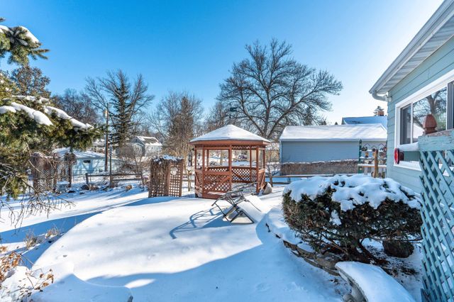 526 W Douglas Avenue, Fergus Falls, MN 56537