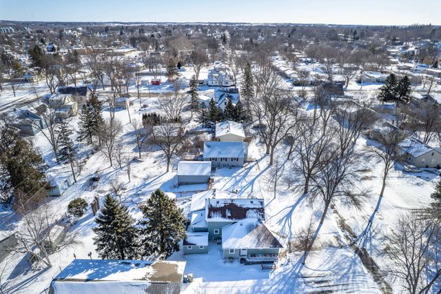 526 W Douglas Avenue, Fergus Falls, MN 56537