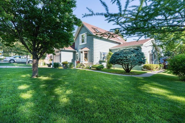 526 W Douglas Avenue, Fergus Falls, MN 56537