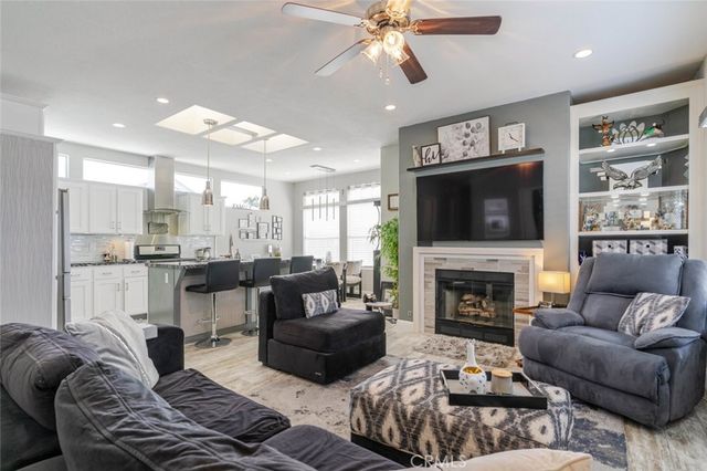 11 Oxford Way, Northridge, CA 91324