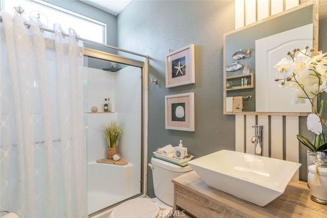 11 Oxford Way, Northridge, CA 91324