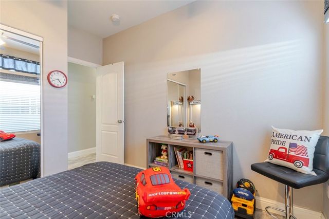 11 Oxford Way, Northridge, CA 91324