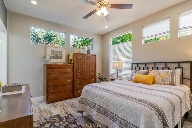 11 Oxford Way, Northridge, CA 91324