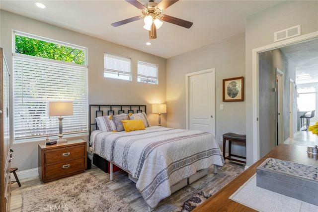 11 Oxford Way, Northridge, CA 91324