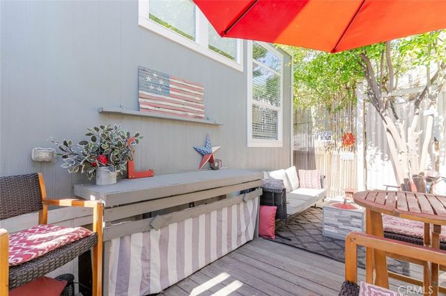11 Oxford Way, Northridge, CA 91324