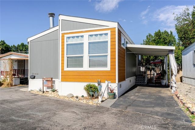 11 Oxford Way, Northridge, CA 91324
